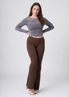 geribbelde stretch flared broek bruin