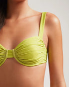 balconette bikinitop lime groen satijn met geruched beugel cups